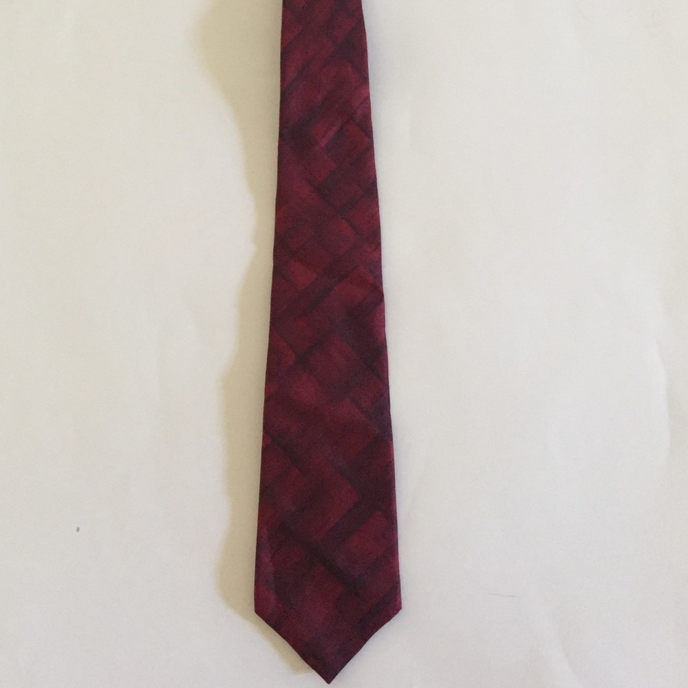Arrow X-long Red & Navy tie.
